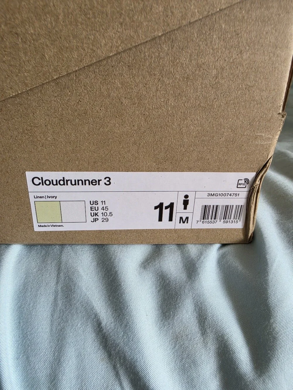 On Running FIRE! NIB! Cloudrunner 3 in Linen & Ivory. Sz 11. R2S!